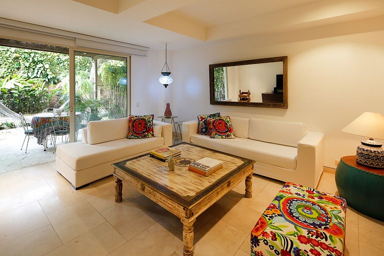 Car075 - Charming one bedroom apartment with rooftop pool
