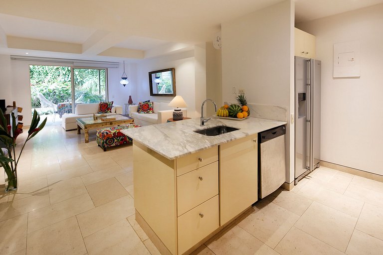 Car075 - Charming one bedroom apartment with rooftop pool