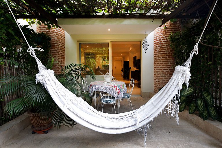 Car075 - Charming one bedroom apartment with rooftop pool