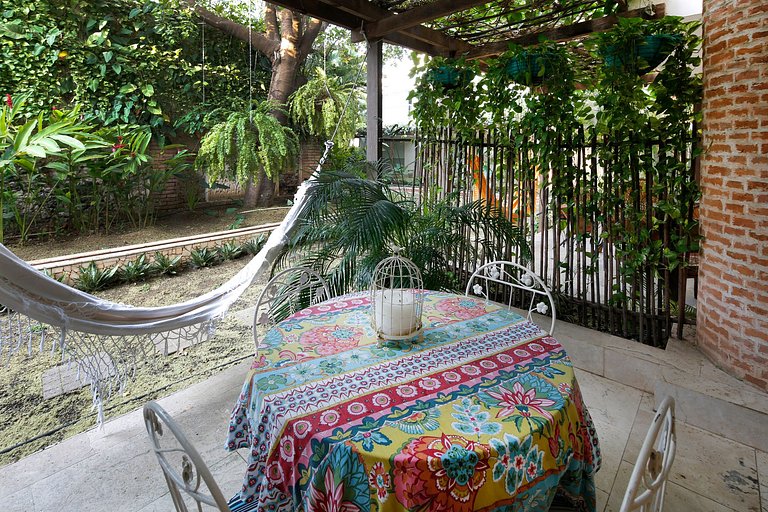 Car075 - Charming one bedroom apartment with rooftop pool