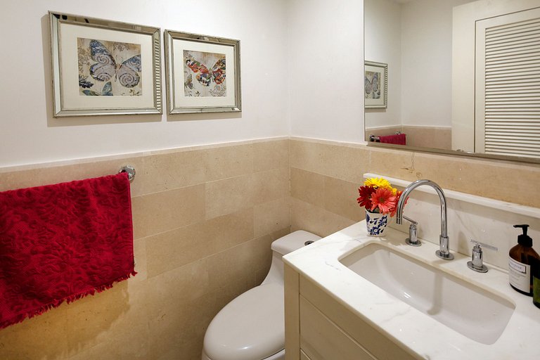Car075 - Charming one bedroom apartment with rooftop pool