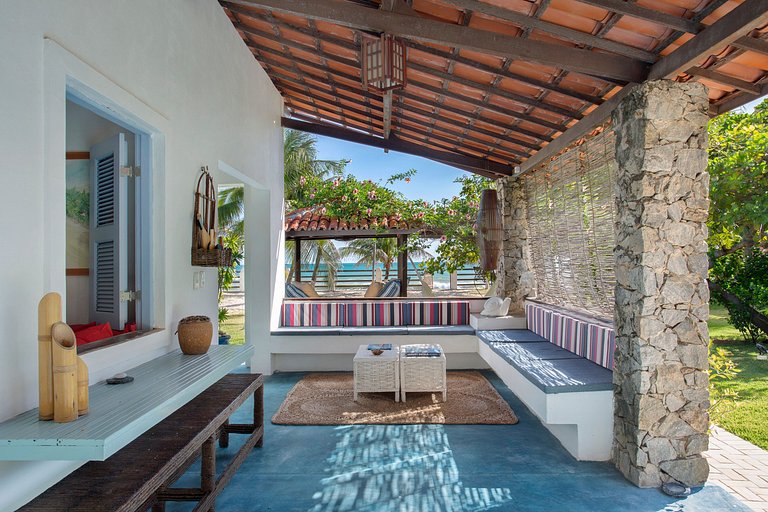 Cea001 - Villa frente al mar con piscina & jardín