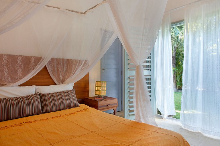 Cea001 - Villa frente al mar con piscina & jardín