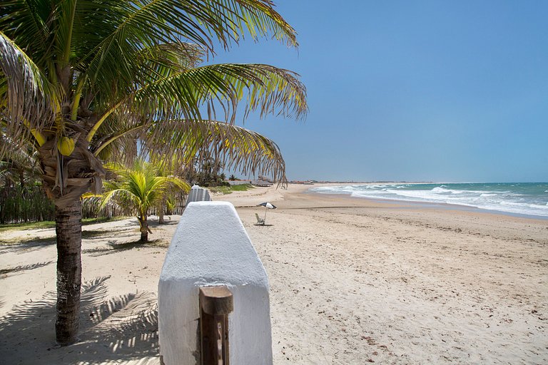 Cea001 - Villa frente al mar con piscina & jardín