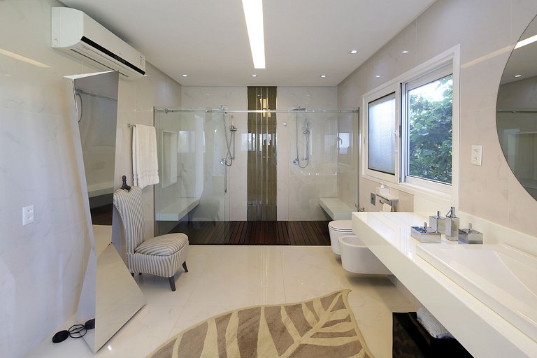 Bah450 - Luxurious mansion near the beach in Camaçari