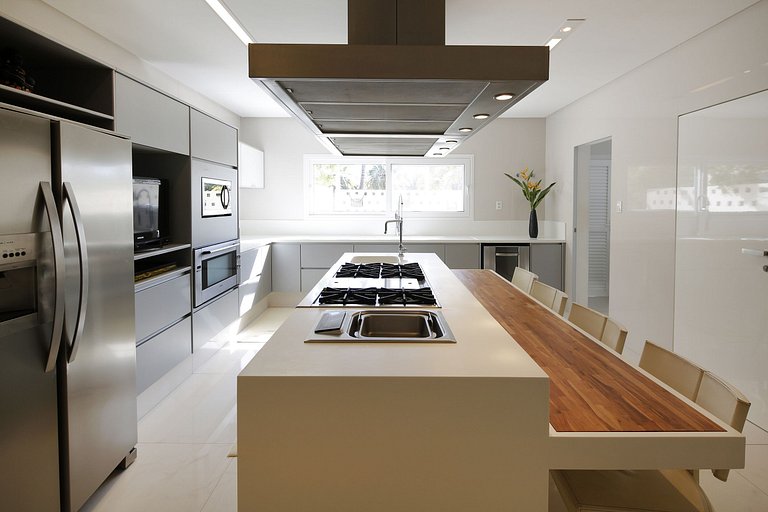 Bah450 - Lujosa mansión cerca de la playa en Camaçari