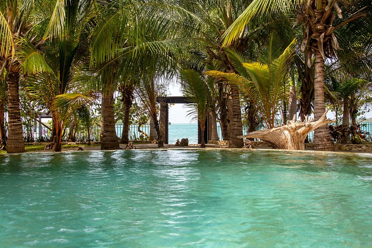 Car029 - Villa with oceanfront pool in Barú