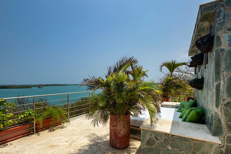 Car029 - Villa with oceanfront pool in Barú