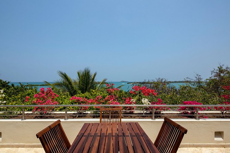 Car029 - Villa with oceanfront pool in Barú