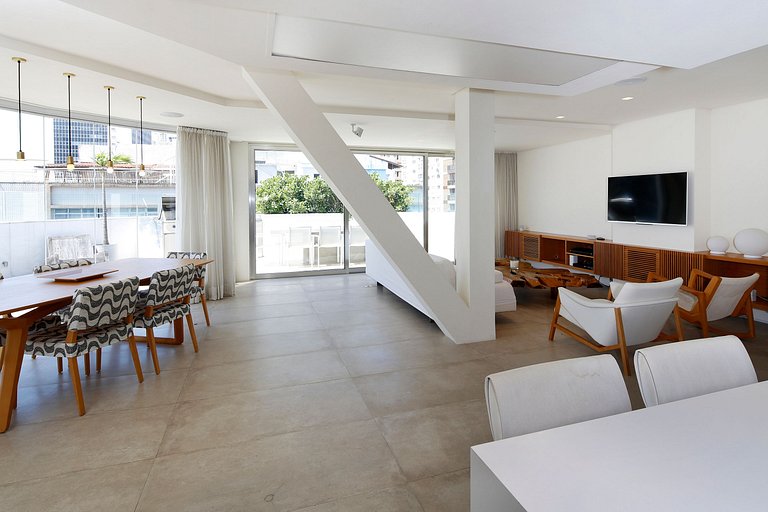 Rio099 - Splendid 3 bedroom penthouse in Ipanema