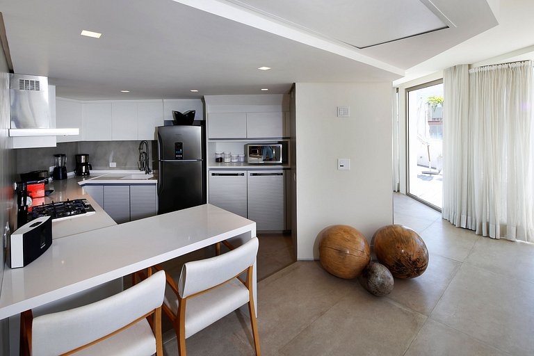 Rio099 - Linda cobertura de 3 quartos em Ipanema