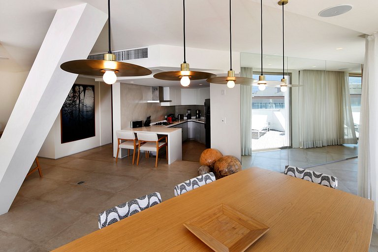 Rio099 - Linda cobertura de 3 quartos em Ipanema