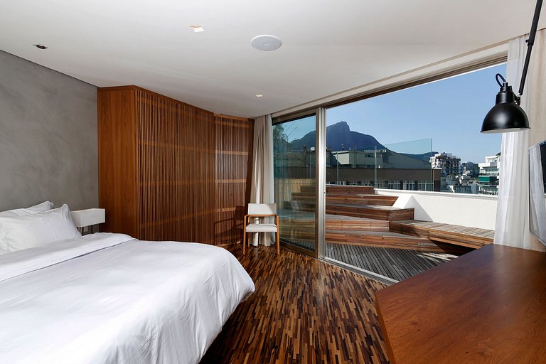 Rio099 - Splendid 3 bedroom penthouse in Ipanema