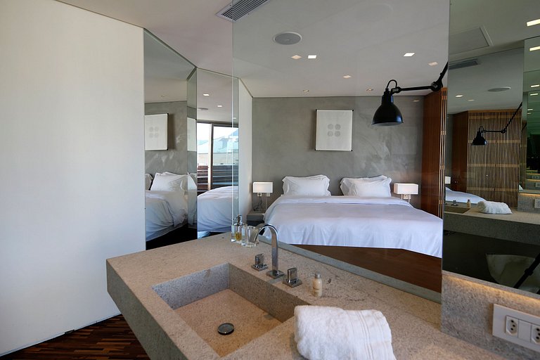 Rio099 - Splendid 3 bedroom penthouse in Ipanema