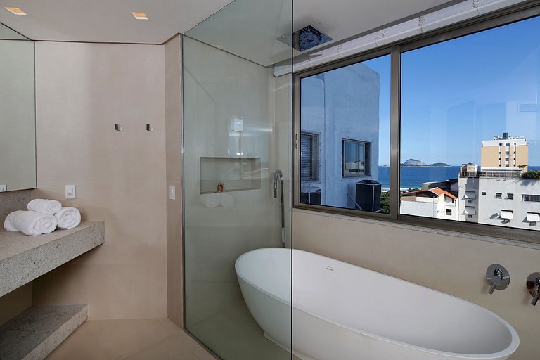 Rio099 - Linda cobertura de 3 quartos em Ipanema