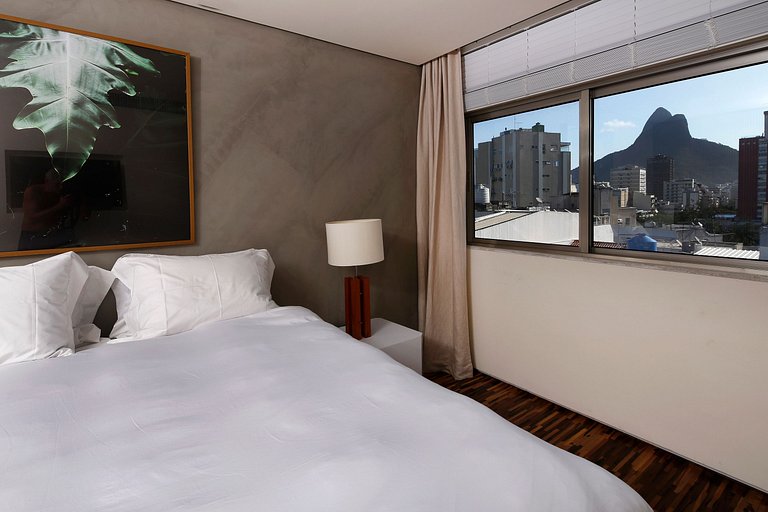 Rio099 - Linda cobertura de 3 quartos em Ipanema