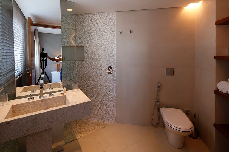 Rio099 - Linda cobertura de 3 quartos em Ipanema