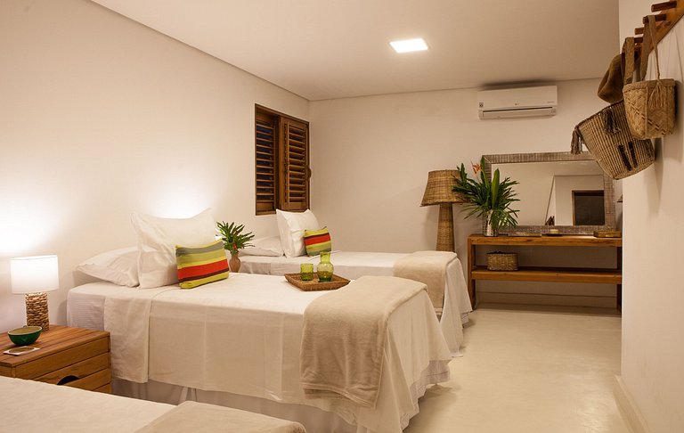 Bah029 - Modern and spacious villa near the Quadrado
