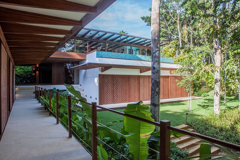 Bah029 - Modern and spacious villa near the Quadrado