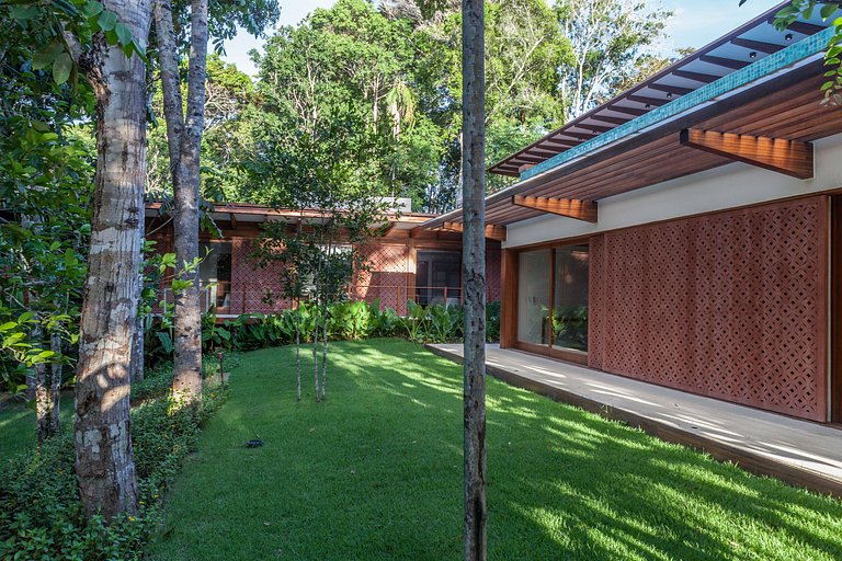 Bah029 - Modern and spacious villa near the Quadrado
