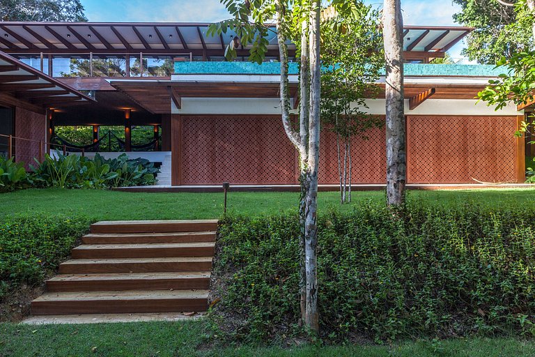 Bah029 - Modern and spacious villa near the Quadrado