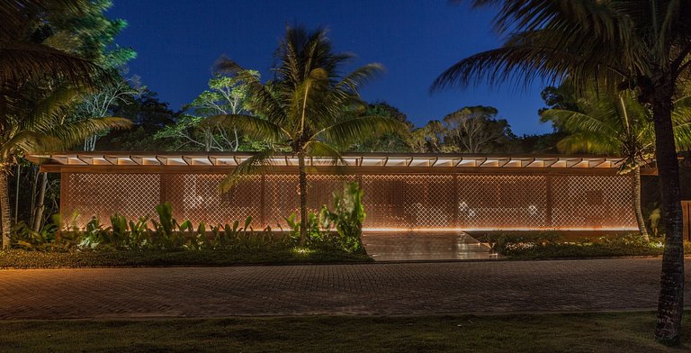Bah029 - Modern and spacious villa near the Quadrado