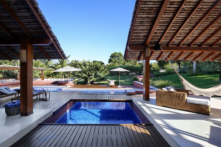 Mansion, vacation, 6 suites, golf, sea, nature, Trancoso, Ba