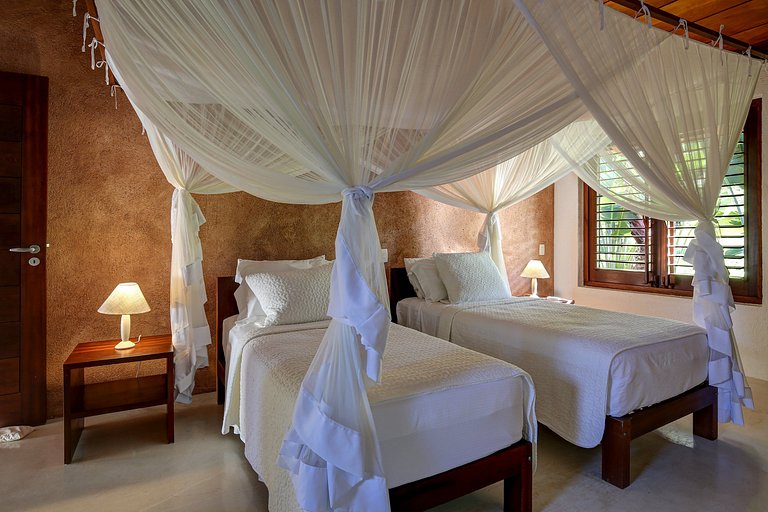 Mansion, vacation, 6 suites, golf, sea, nature, Trancoso, Ba