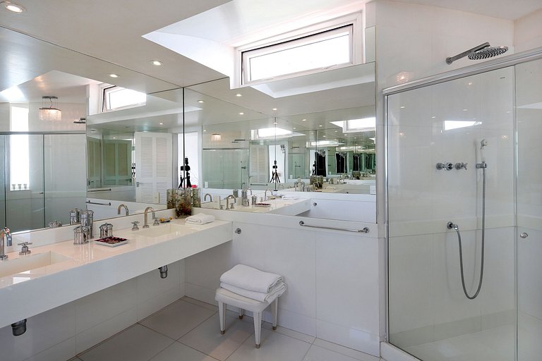 Rio295 - Villa with incredible view in Joá