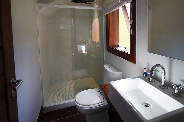 Buz003 - Villa com piscina e vista pro mar em Búzios