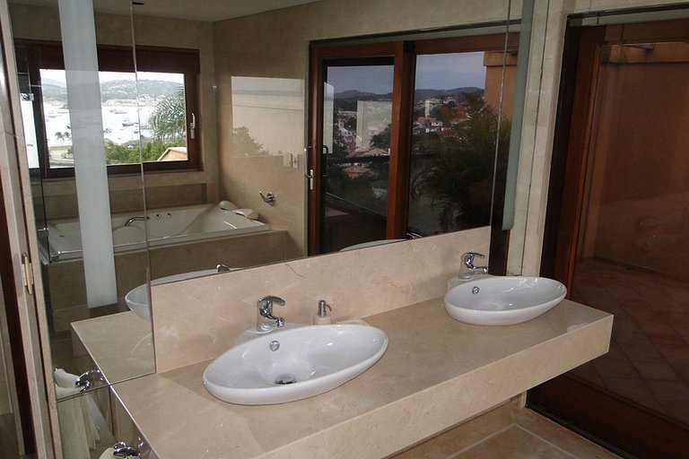 Casa de Luxo em Búzios, Praia dos Ossos, Vista para o Mar, M