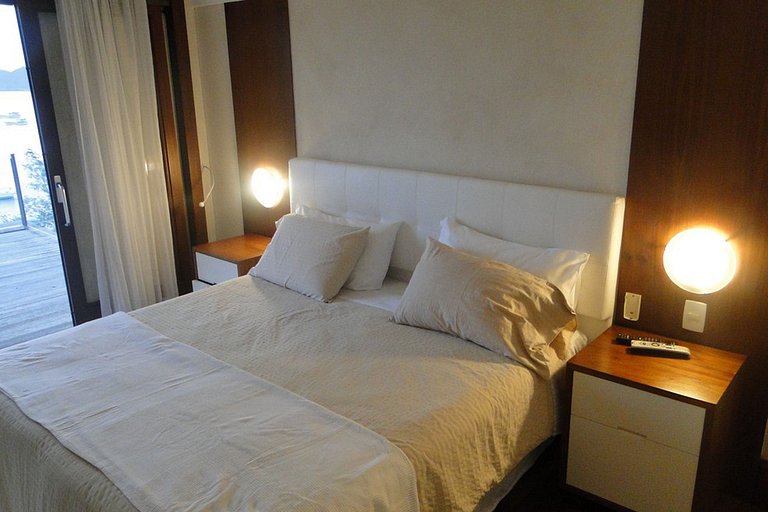 Casa de Luxo em Búzios, Praia dos Ossos, Vista para o Mar, M