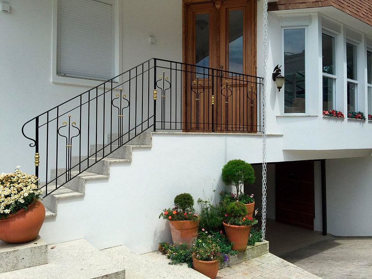 Flo020 - Lovely Victorian House with Pool in Florianópolis