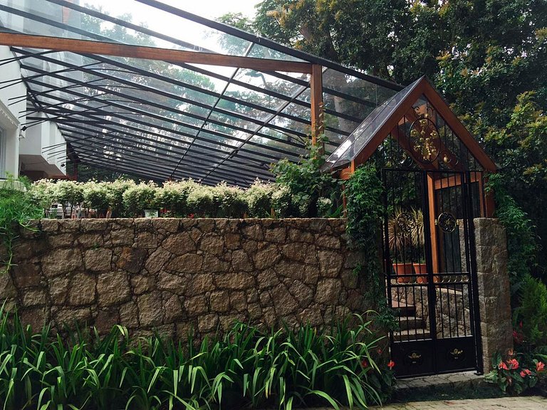 Flo020 - Linda casa vitoriana com piscina em Florianópolis