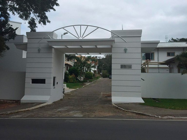 Flo020 - Linda casa vitoriana com piscina em Florianópolis