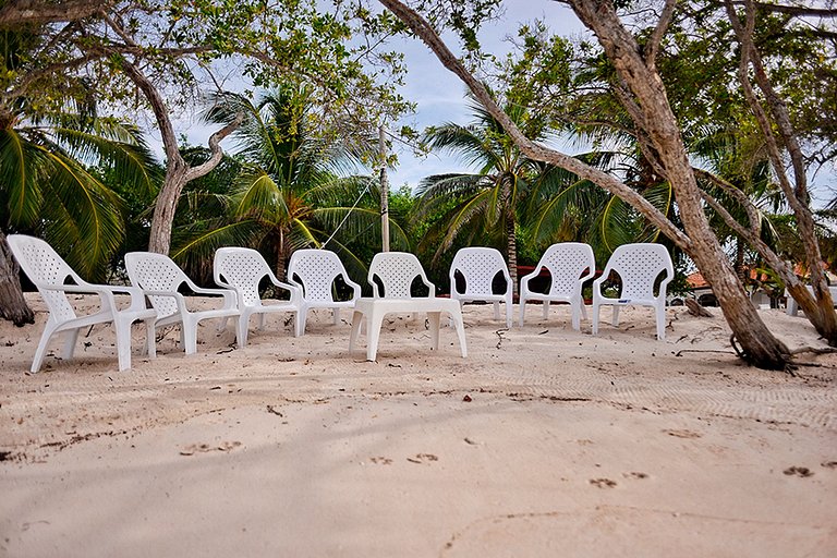 Car074 - Beautiful beachfront house with pool in Cartagena