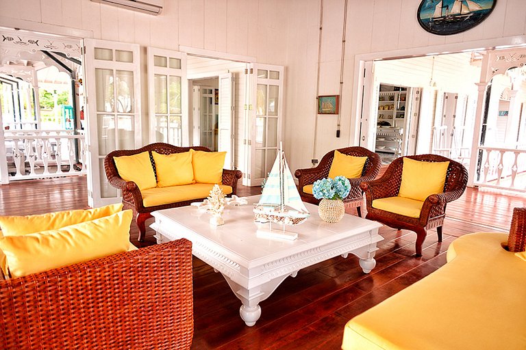 Car074 - Beautiful beachfront house with pool in Cartagena