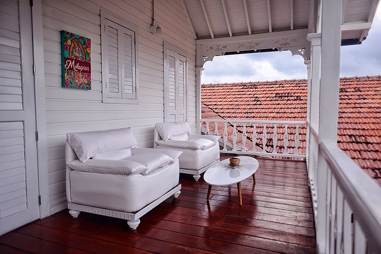Car074 - Beautiful beachfront house with pool in Cartagena
