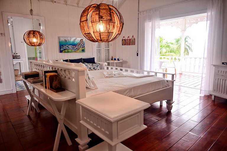 Car074 - Beautiful beachfront house with pool in Cartagena