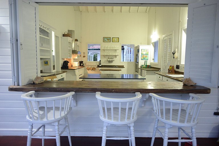 Car074 - Beautiful beachfront house with pool in Cartagena