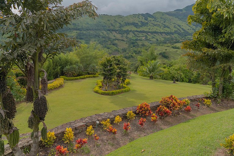 Med048 - Luxurious country villa near Medellin
