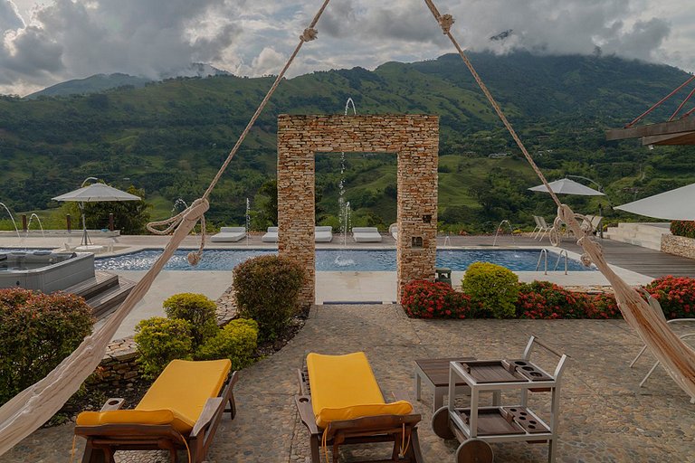 Med048 - Luxurious country villa near Medellin