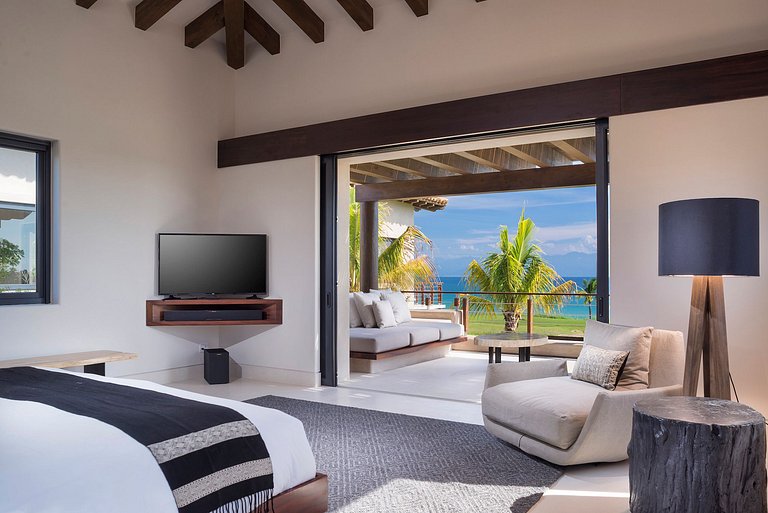 Ptm003 - Beautiful villa with infinity pool and sea view