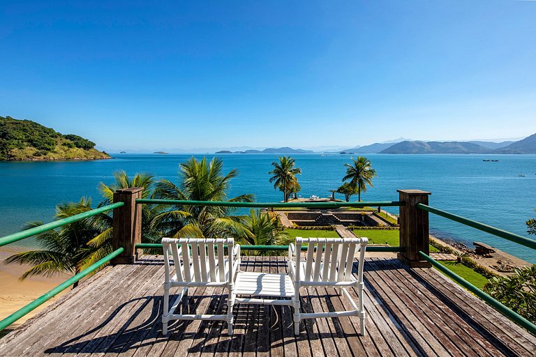 Ang060 - Beachfront villa with 8 suites in Angra dos Reis