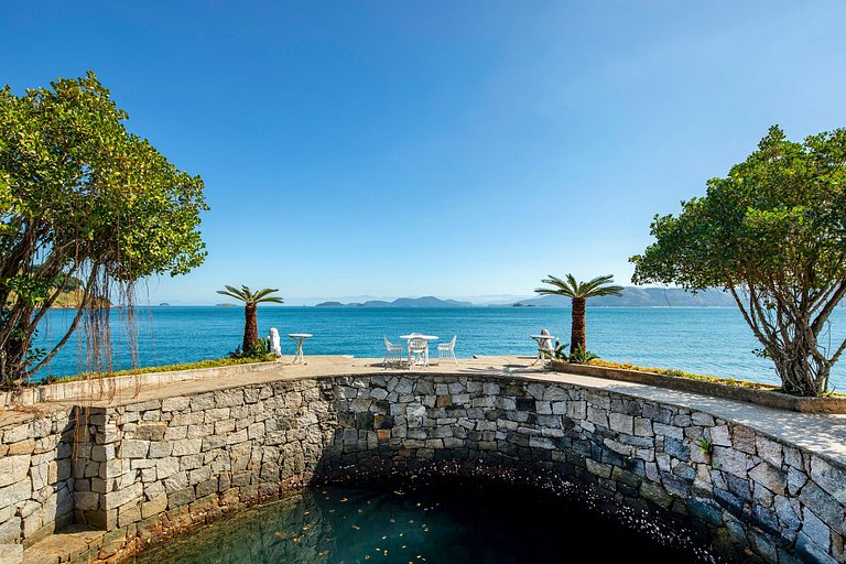 Ang060 - Beachfront villa with 8 suites in Angra dos Reis