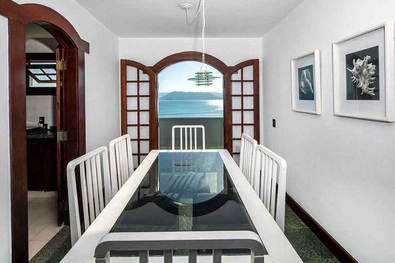 Ang060 - Beachfront villa with 8 suites in Angra dos Reis