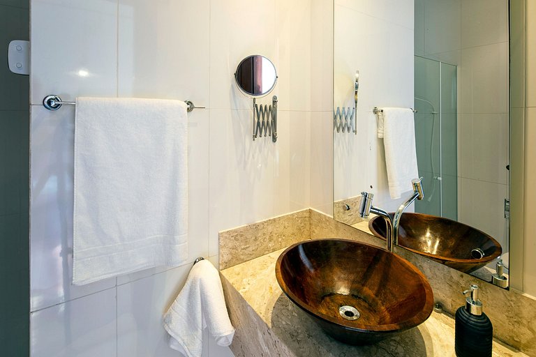 Ang060 - Villa frente al mar con 8 suites en Angra dos Reis