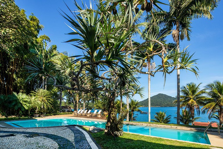 House, Angra dos Reis, 6 suites.
