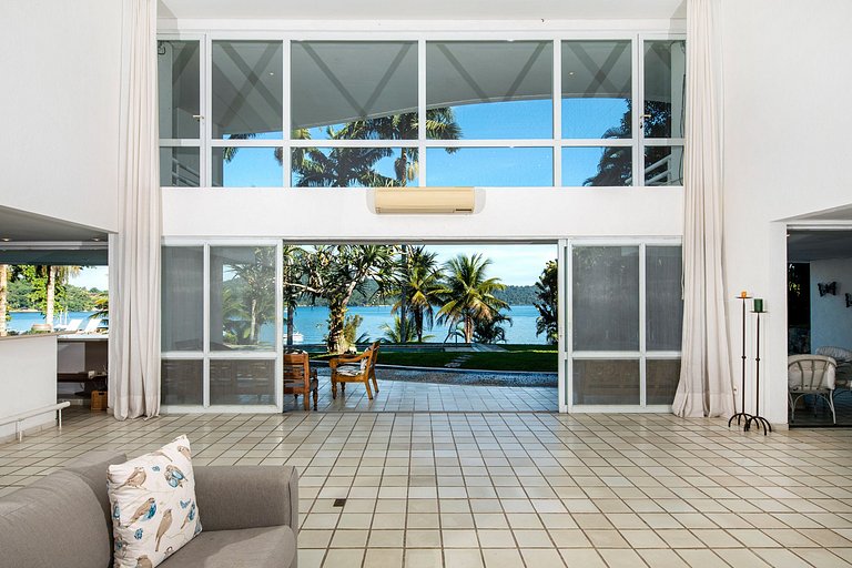 House, Angra dos Reis, 6 suites.