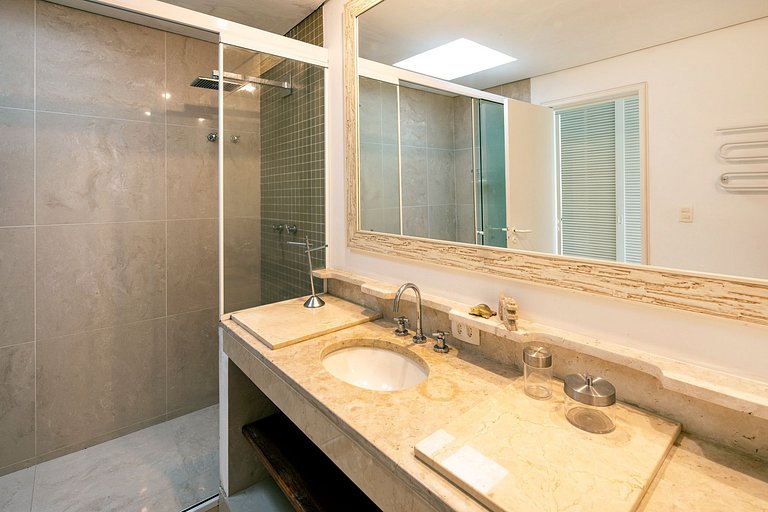 House, Angra dos Reis, 6 suites.
